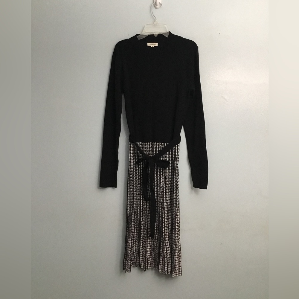 MAX STUDIO DRESS - Picture 12 of 16